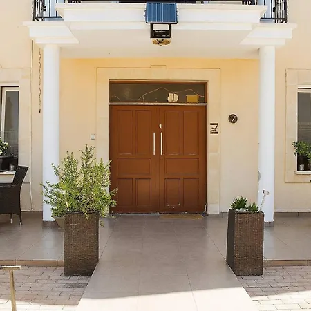 Modern Sea View In With Private Pool Oroklini