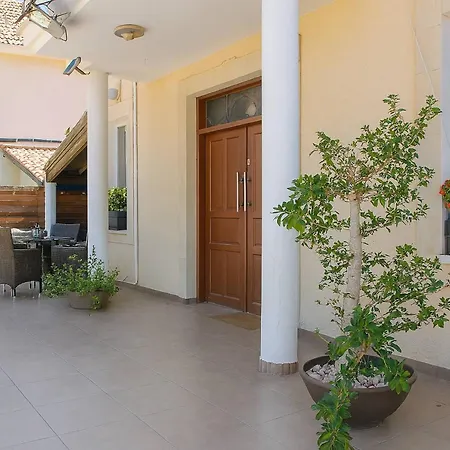 Modern Sea View In With Private Pool Gasthof Oroklini