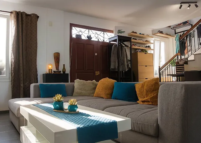 Modern Sea View In With Private Pool Pensiune *