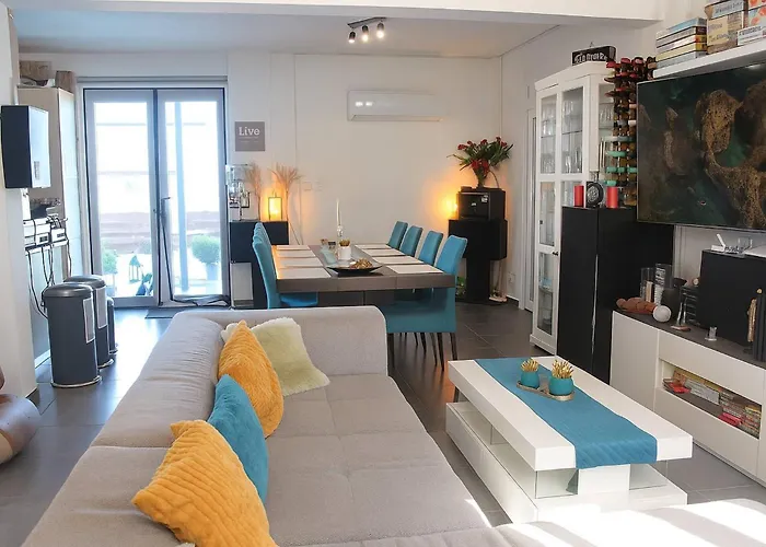 Modern Sea View In With Private Pool Voroklini