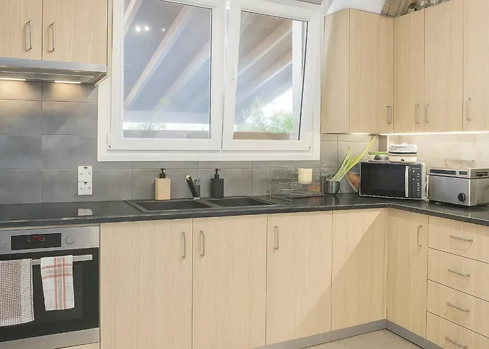 Pensiune Modern Sea View In With Private Pool