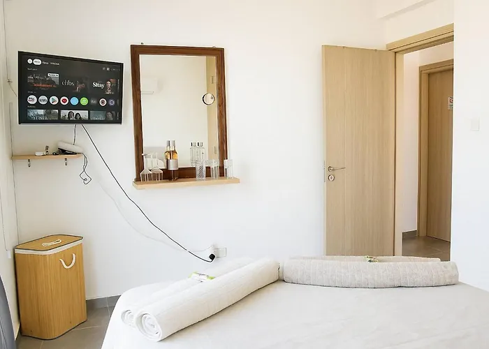 Modern Sea View In With Private Pool Pensiune *