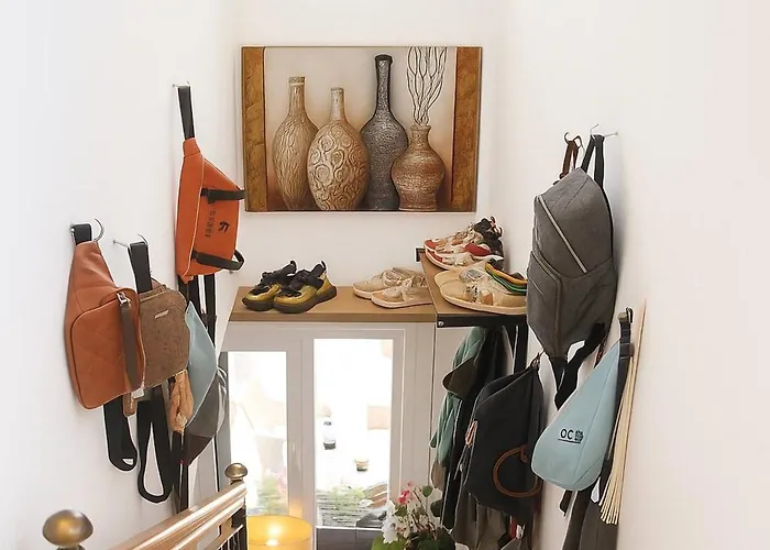 Modern Sea View In With Private Pool Pensiune