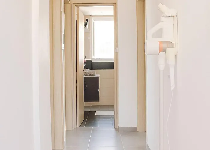 Modern Sea View In With Private Pool Voroklini