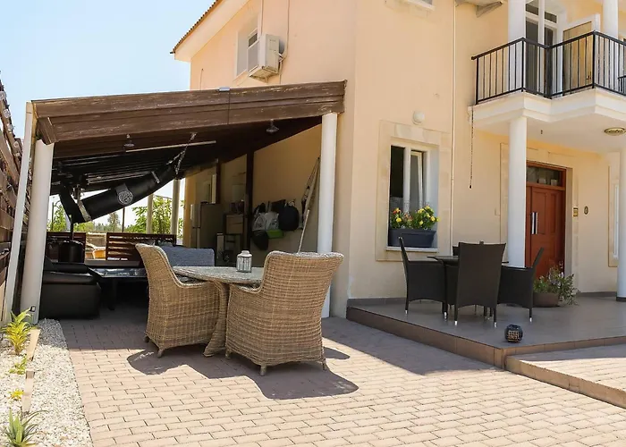 Pensiune Modern Sea View In With Private Pool