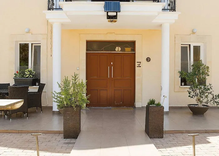 Modern Sea View In With Private Pool Voroklini