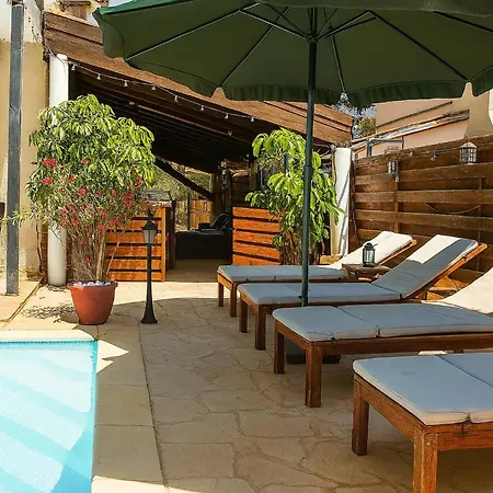 Modern Sea View In With Private Pool Pensiune *