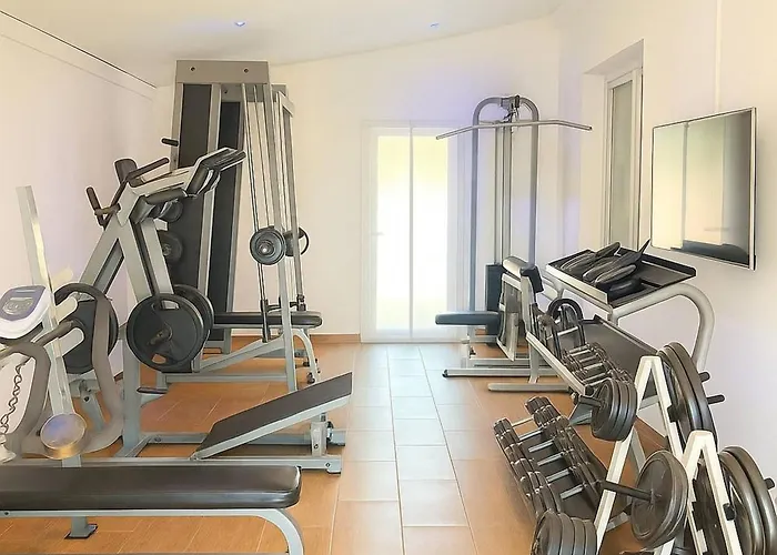 Modern Sea View In With Private Pool Pensionat Voroklini